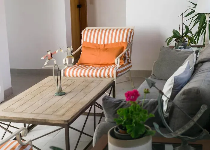 Alexia Coral 2nd Floor Stairs 1br Pool View 9 Min To Sea 5min To Town At1833