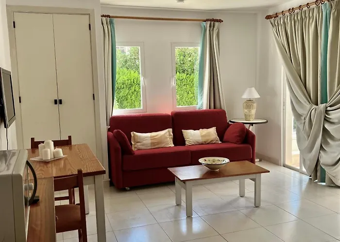 아파트 Alexia Coral 2nd Floor Stairs 1br Pool View 9 Min To Sea 5min To Town At1833