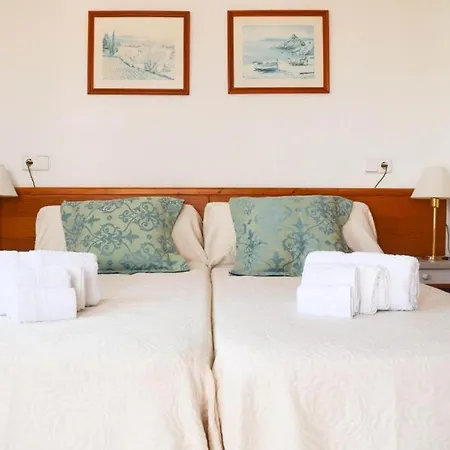 Alexia Coral 2nd Floor Stairs 1br Pool View 9 Min To Sea 5min To Town At1833