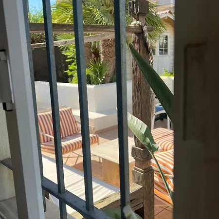 アパート Alexia Coral 2nd Floor Stairs 1br Pool View 9 Min To Sea 5min To Town At1833