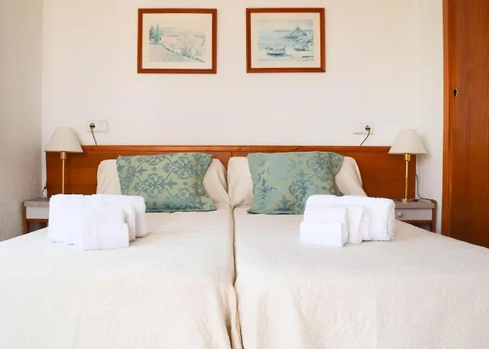 Alexia Coral 2nd Floor Stairs 1br Pool View 9 Min To Sea 5min To Town At1833