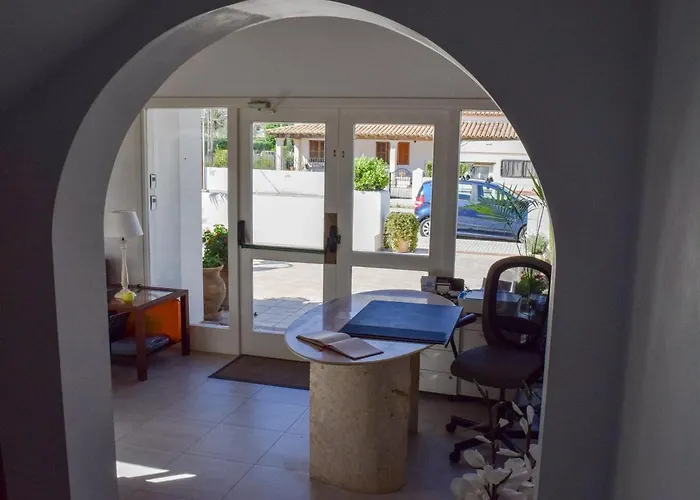 Alexia Coral 2nd Floor Stairs 1br Pool View 9 Min To Sea 5min To Town At1833 Apartment