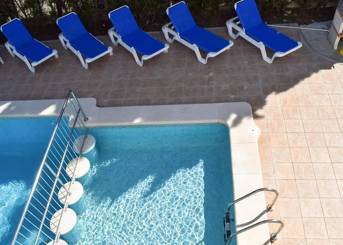 Alexia Coral 2nd Floor Stairs 1br Pool View 9 Min To Sea 5min To Town At1833 * ポルト・ダ・ポリェンサ